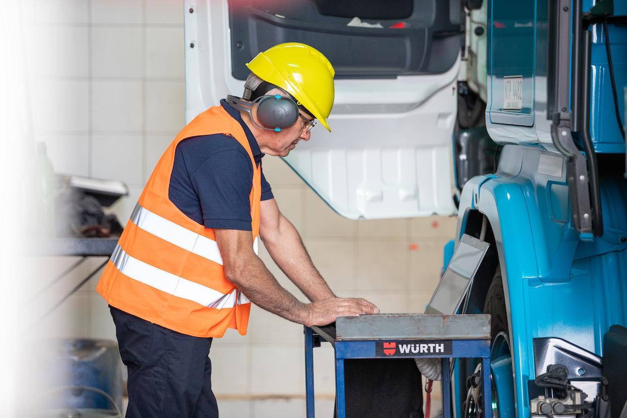 Taller mecanico Decre mantenimiento de flota